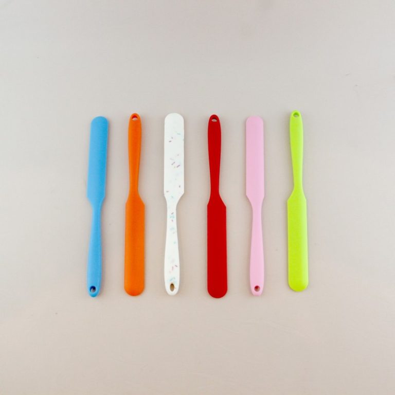 Silicone Icing Spatula 27cm Pantry Magic