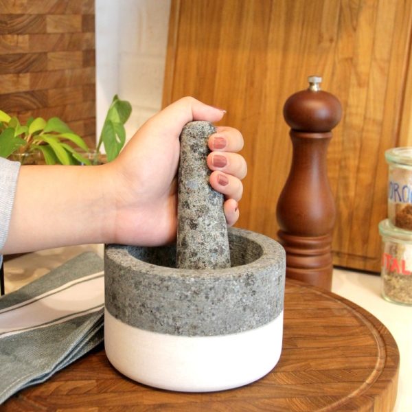 Granite mortar and pestle – 13cm