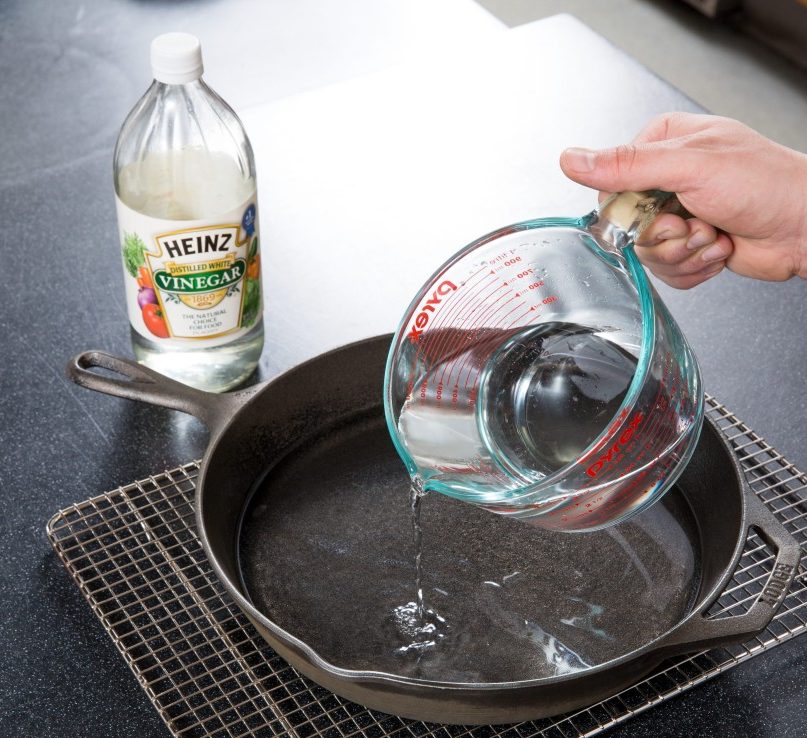 Apakah Boleh Menggunakan Sabun untuk Membersihkan Cast Iron? Pantry Magic